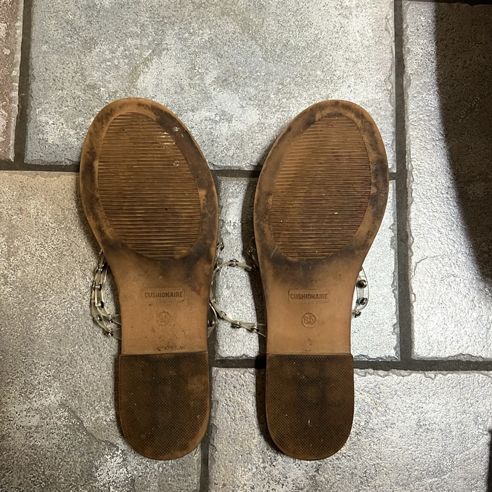 VACATION SANDALS 🩴 - Picture 4 of 5